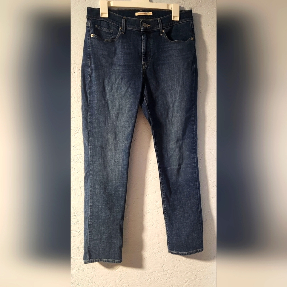 Women's Levi's Classic Straight Jeans - Size 8